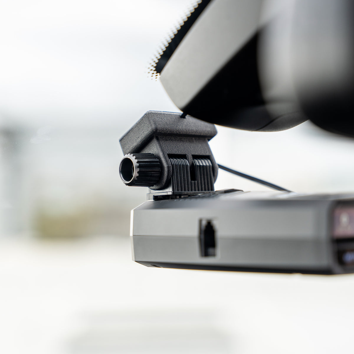 Uniden R4 Quick Release Powered Mount