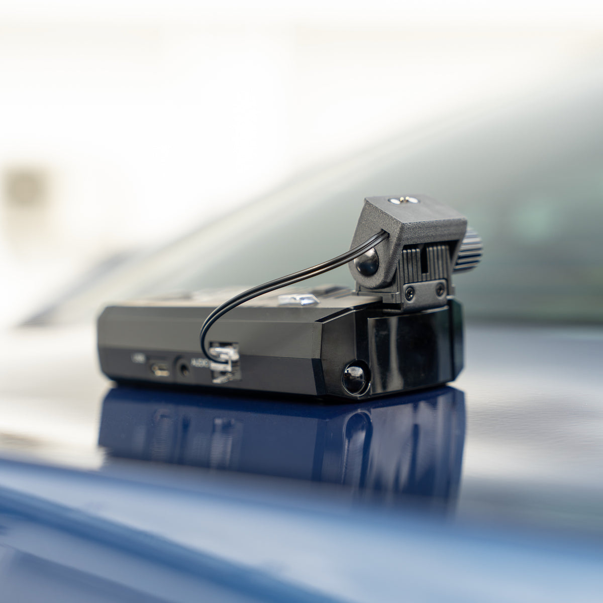 Uniden R4 Quick Release Powered Mount