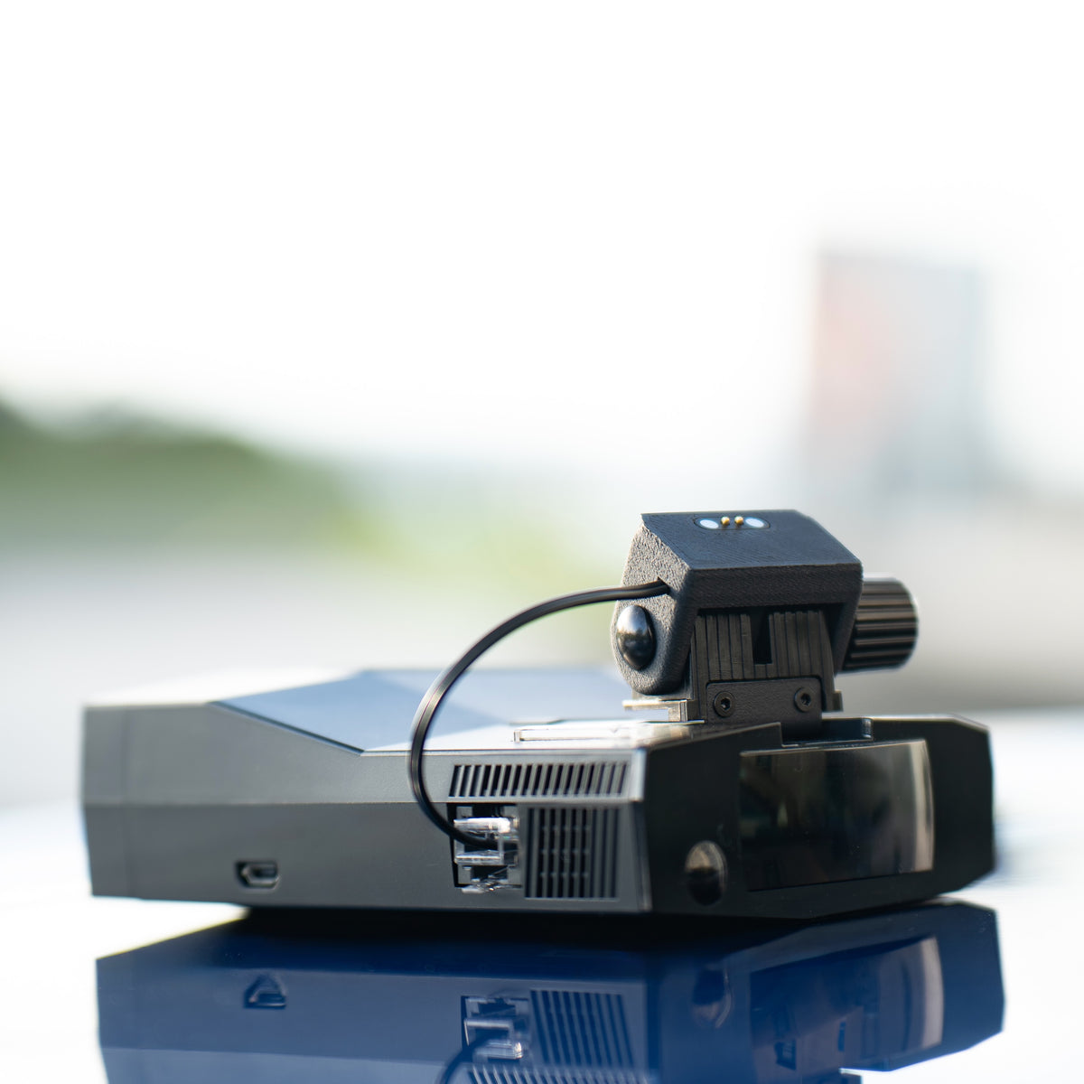 Uniden R4/R7/R8 Quick Release Powered Mount – ReadySetRadars